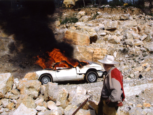 © Arman, Passage à l'acte, 2001, © Adagp, Paris, 2025