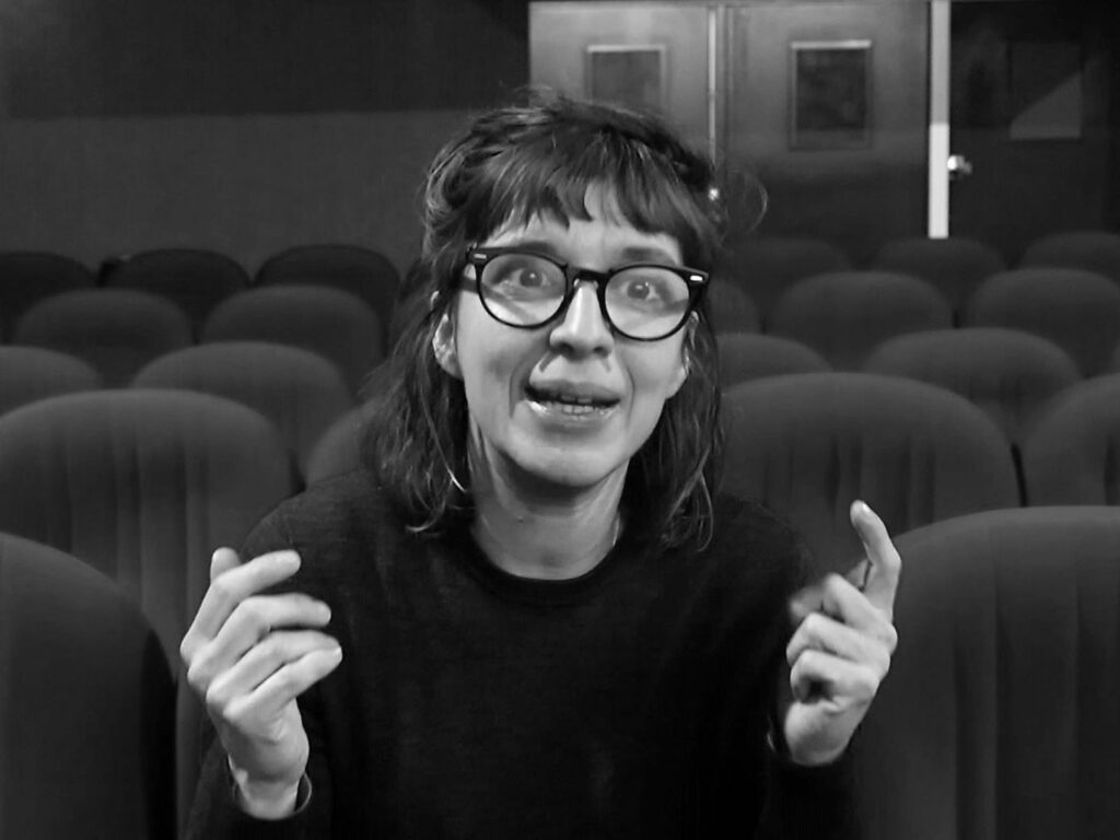 Coline Privat est chargée de développement au Cinéma Le Cigalon à Cucuron.